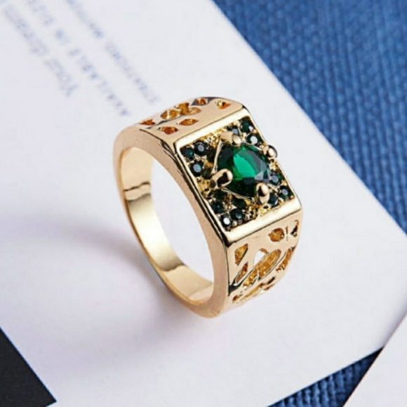 10K yellow Gold filled Green emerald ring - Picture 2 of 2